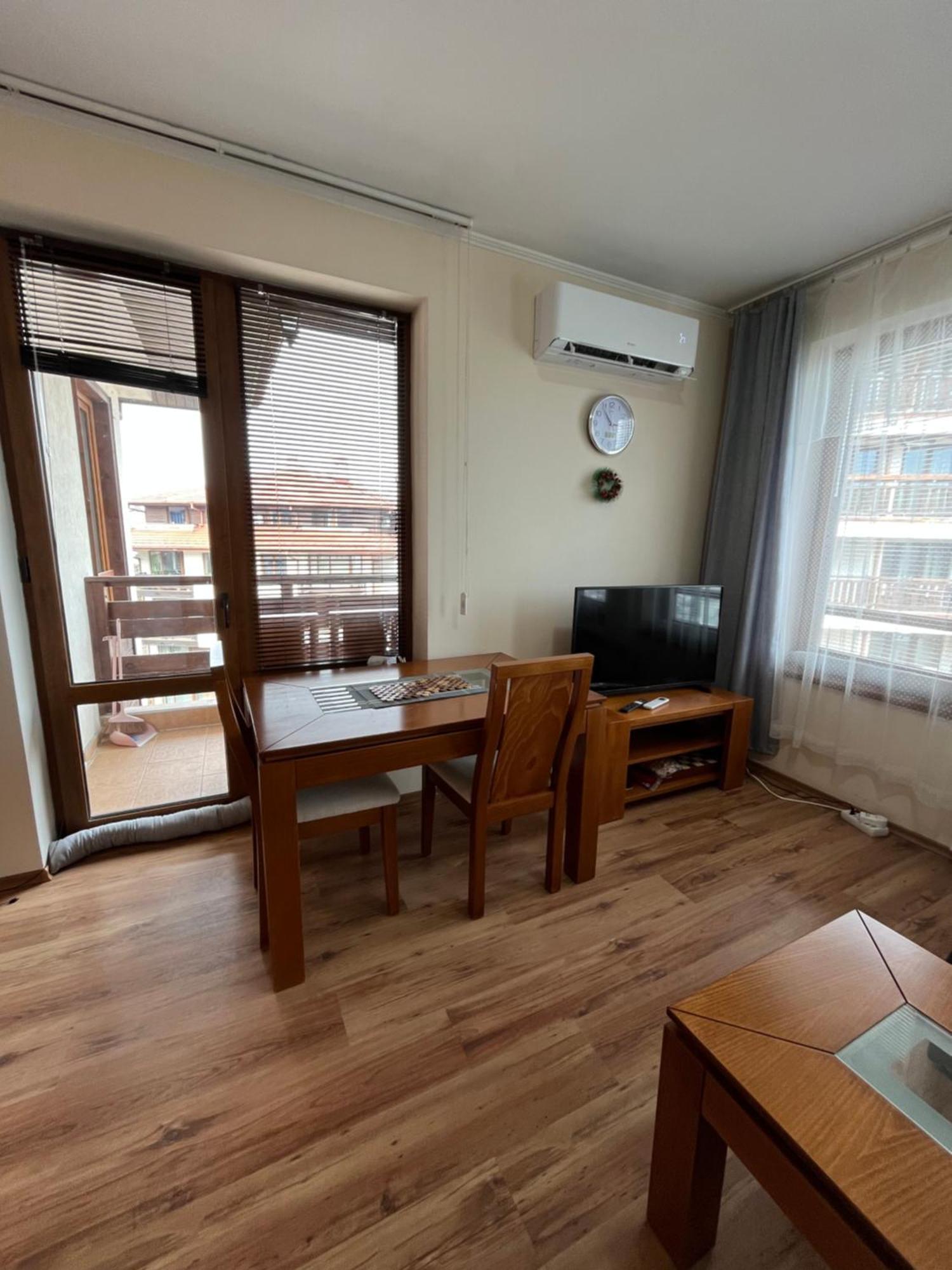 Ski Zone At Gondola, Warm And Cosy, Wifi, Ac, Netflix, Perfect One Bedroom Appartment, Beautiful View Bansko Exterior foto